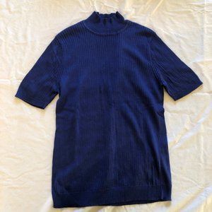 Une Heures Short Sleeve Mock Neck NWOT